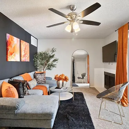 10 Min To Dt 2King Bed Pool Apartamento
